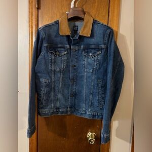 GAP Men's Denim Jacket with Brown Collar